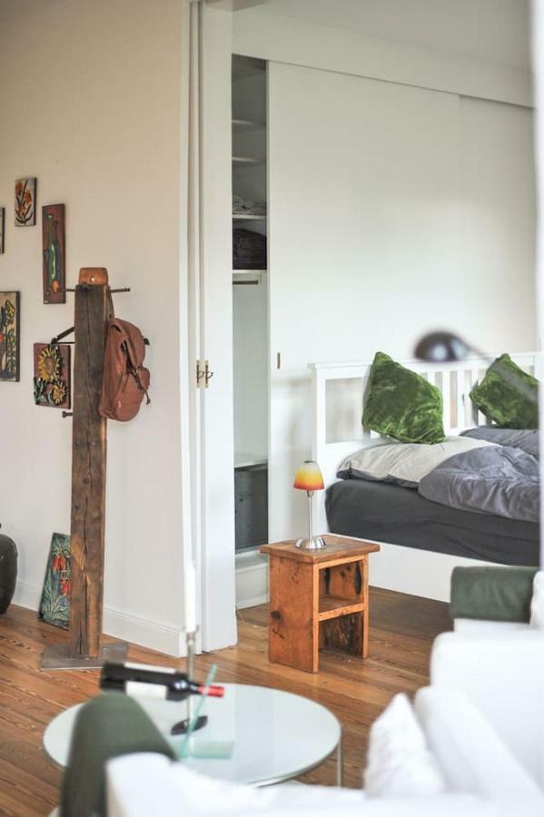 Kanalvilla - Urlaub Am Nord-Ostseekanal - Zwei Ferienwohnungen Im Angebot- Eine Im Dachgeschoss Und Eine Wohnung Mit Garten Sehestedt  Exterior photo